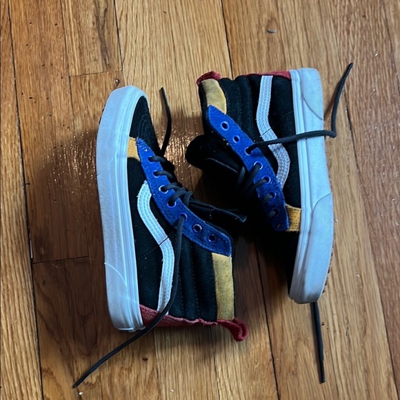 Vans Other - Vans sk8 hi MTE size 2.5 kids